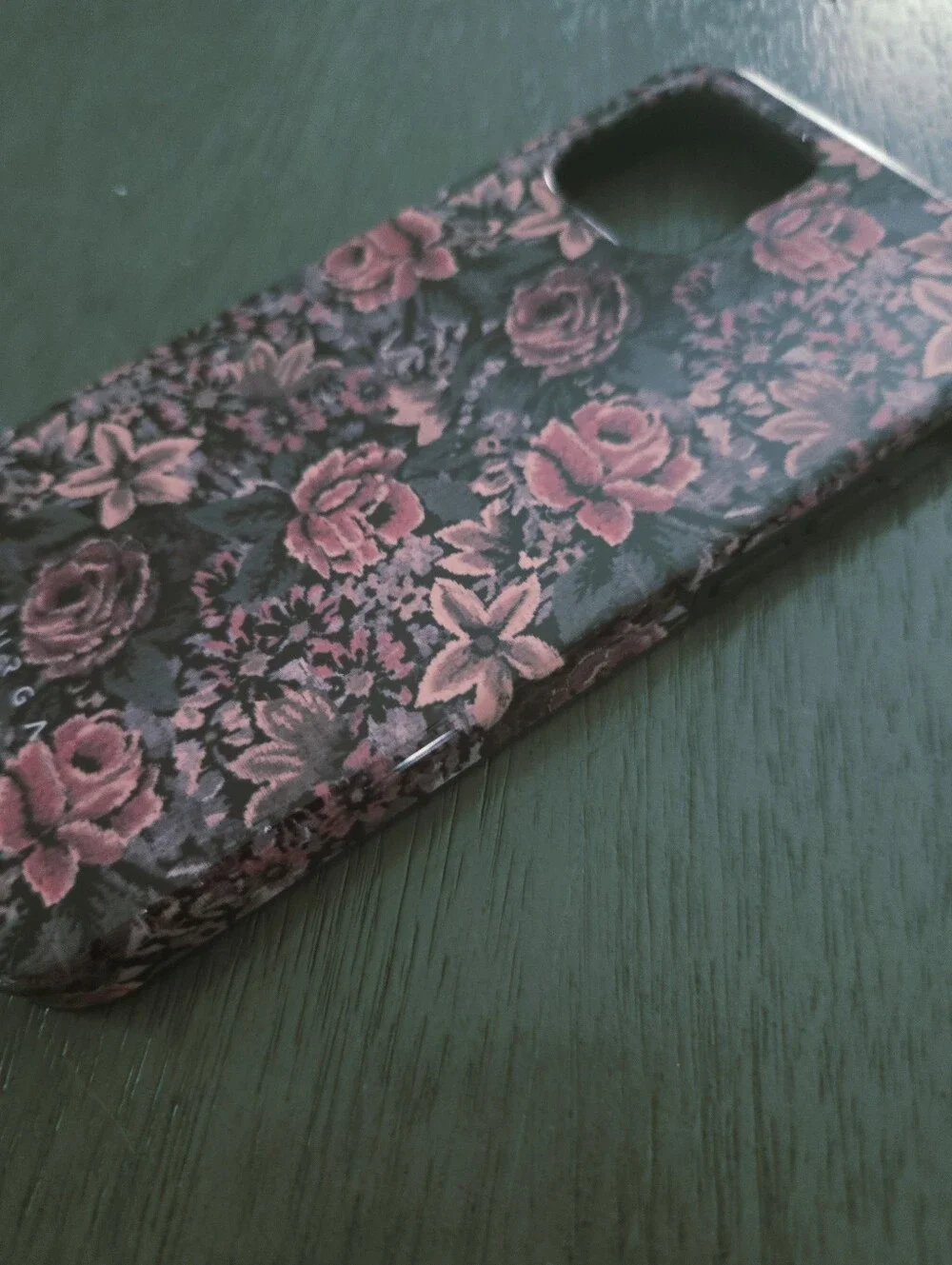 Burga NEW Woven Garden iPhone 12 Case Floral Tapestry NWT Dust Bag